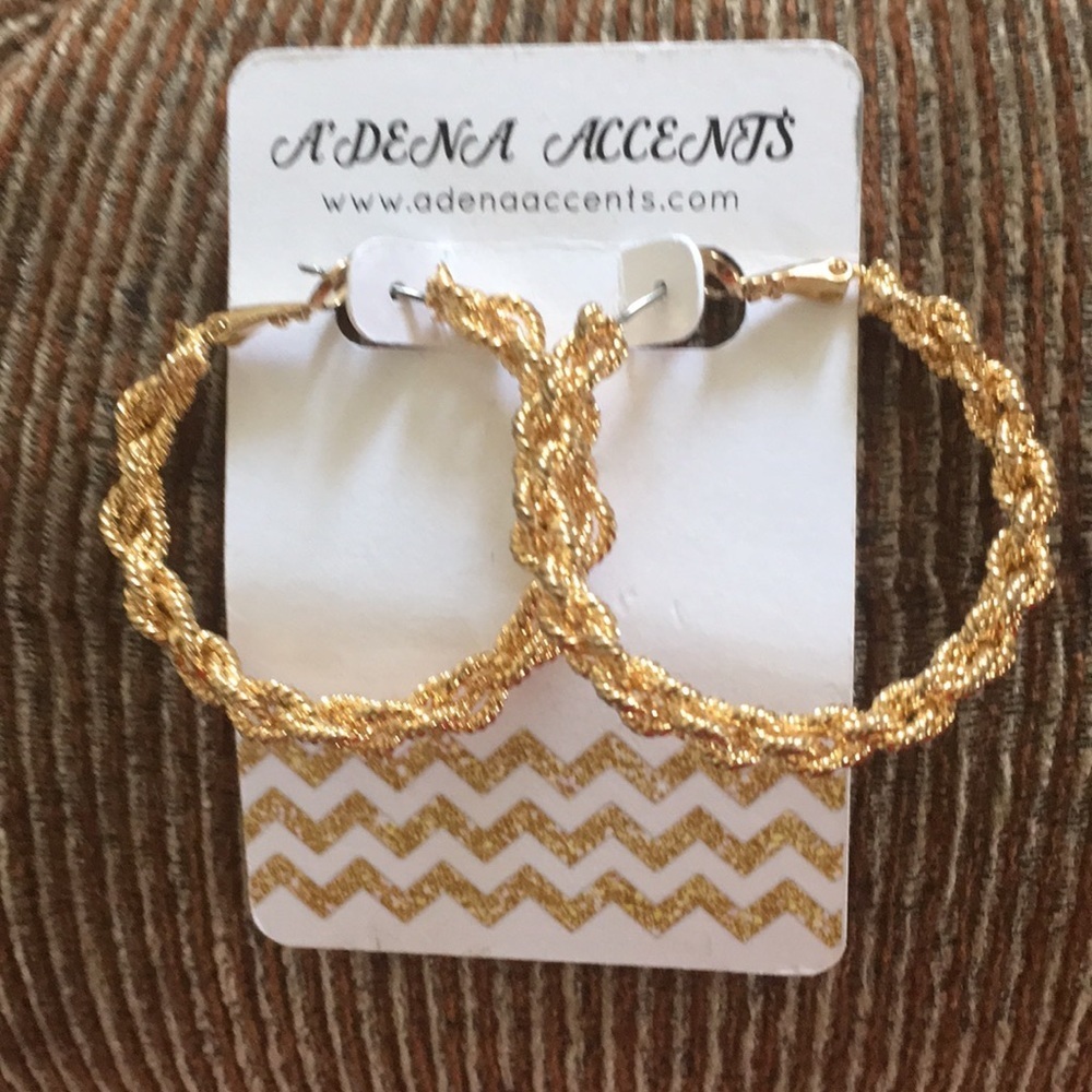 PIERCED gold tone twist earrings